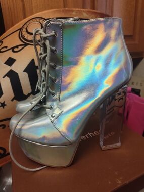 Qupid Holographic Lace-Up Platform Ankle Boots - Silver